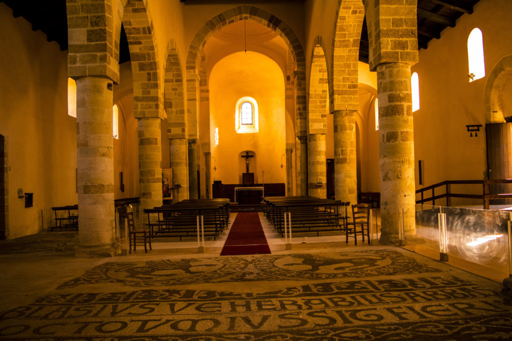 L'interno della Chiesa