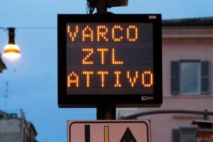 Cosenza, scatta la ZTL 13 varchi attivi (AUDIO)