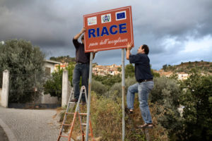 Sud, politiche migratorie e modello Riace. Il 13 ottobre l’assemblea nel Comune di Mimmo Lucano